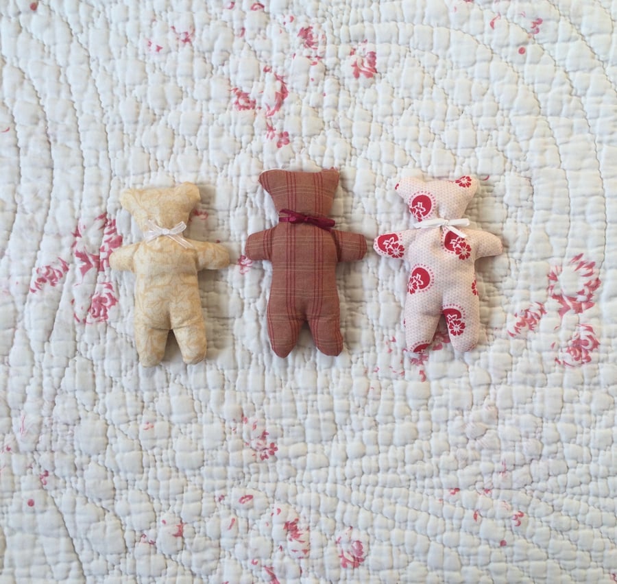 Set of three beanie bears