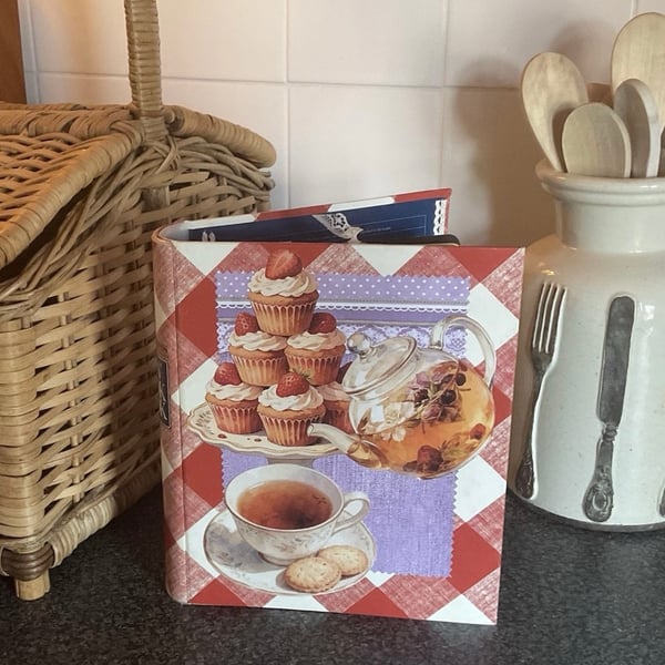 Vintage altered Better Homes cooking recipe organiser 
