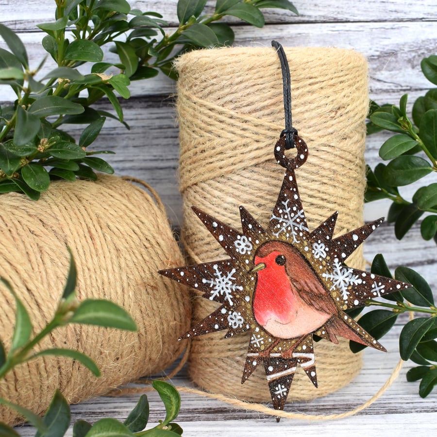 Glittery robin hanging star. Pyrography personalisable decoration.