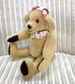 Wanda: Mohair Artist Bear 25cm (10") - Image 2
