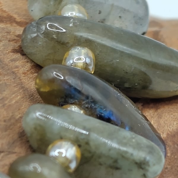 Yeke. Labradorite Stone Bracelet by BDS