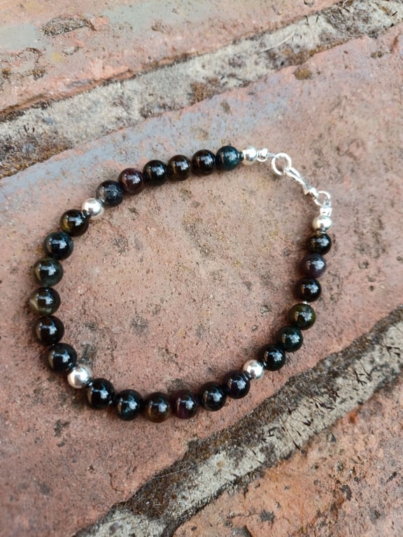 Onyx and silver bracelet