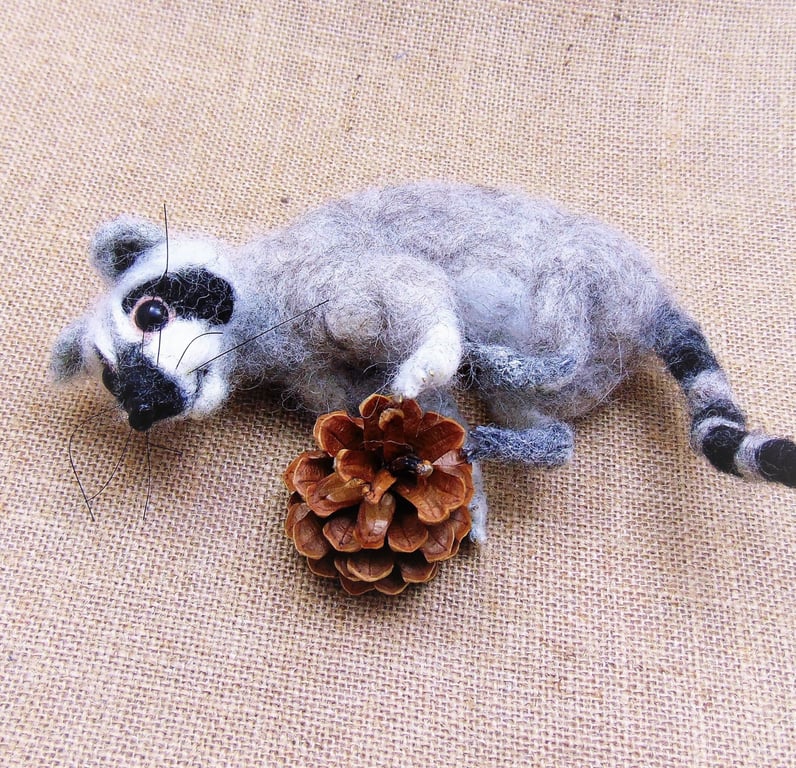 Model of Raccoon, Needle Felted Animal, Poseable Raccoon Figurine