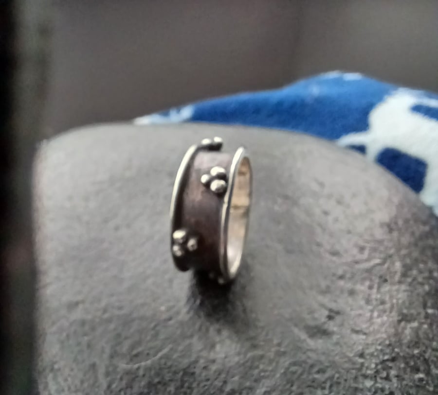 Three bobble silver ring