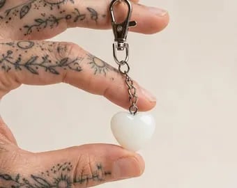 Minimalist White Stone Heart Keychain - Ritual-Craft Talisman