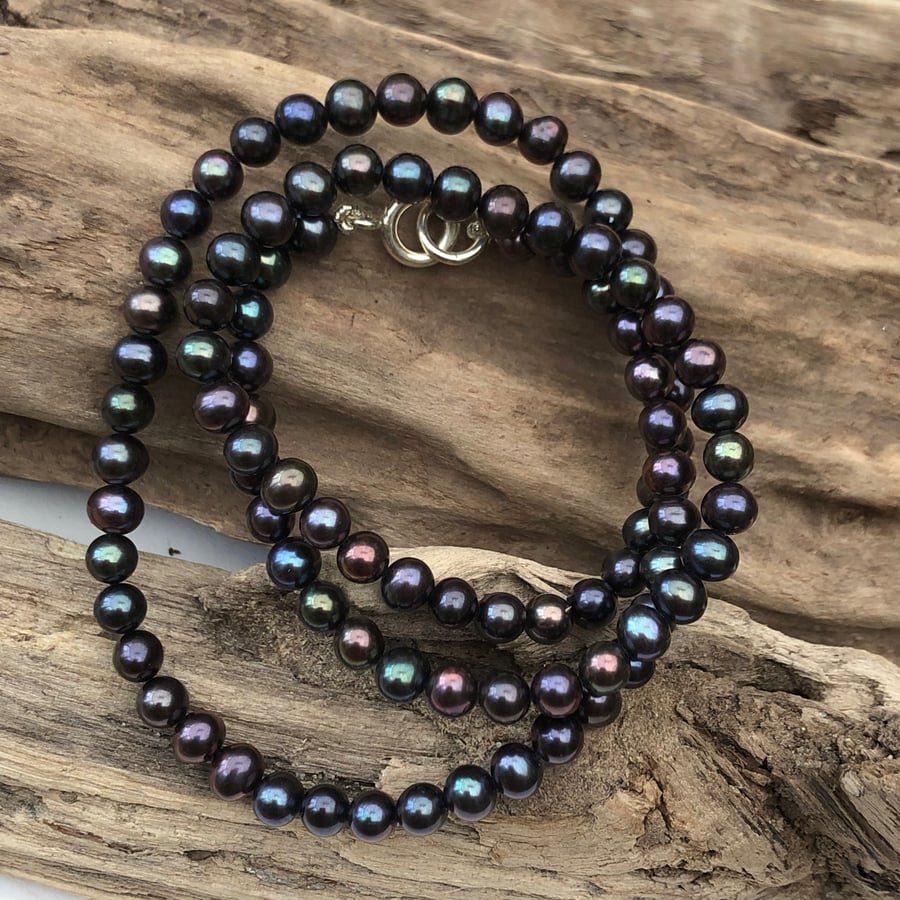 4-5mm peacock coloured freshwater pearls 00001082