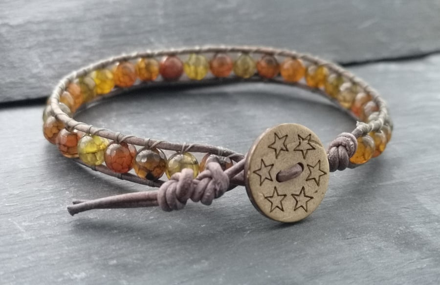 Taupe leather and yellow brown agate bracelet, gemstones, wooden button