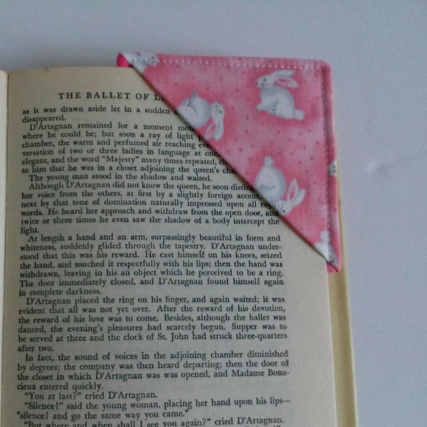 Corner bookmark, bookmark, gift for teacher, book lover, gift for friend