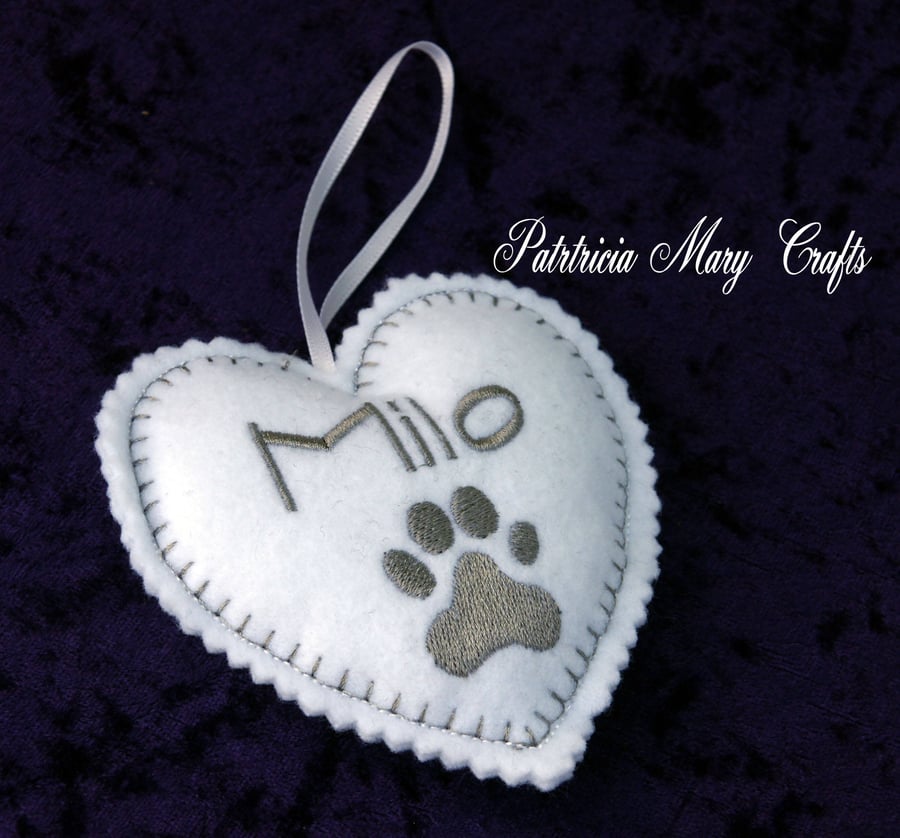 Personalised embroidered paw print heart