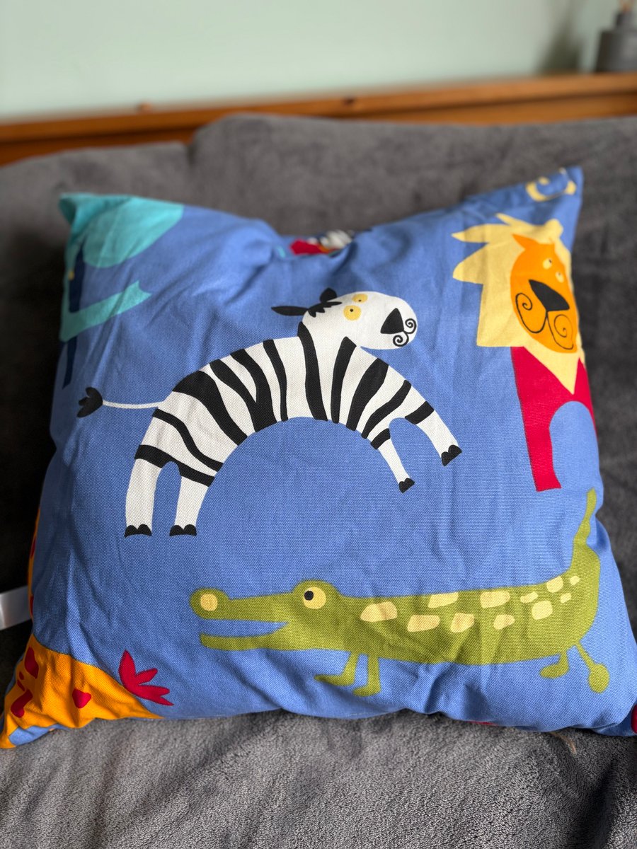 Large Cushion :Safari animals print 
