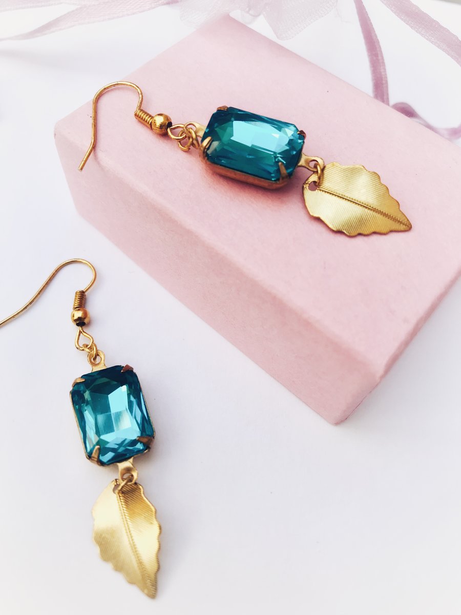  Vintage aqua glass earrings . 