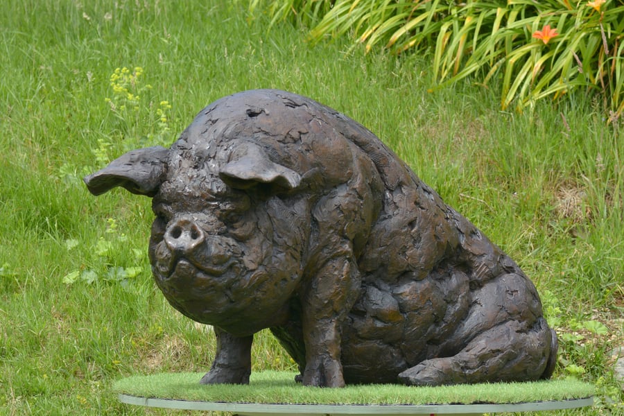 Sitting Pig Animal Statue Large Bronze Resin Garden Sculpture 