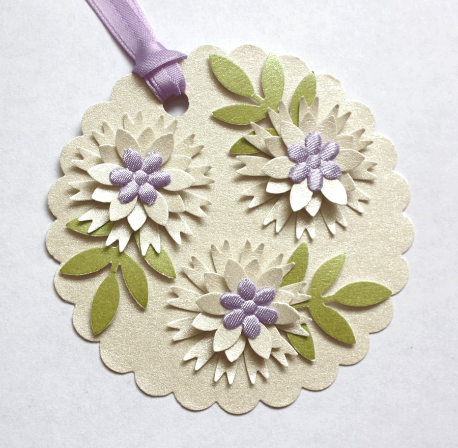 Lilac 'n' Cream Flower Card Topper Tag