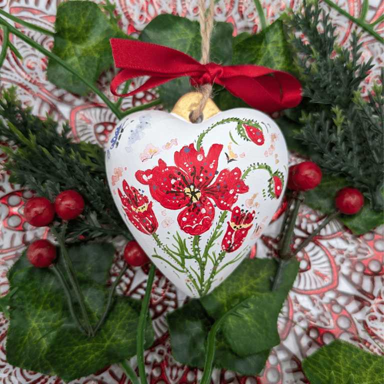 Poppy ceramic heart bauble