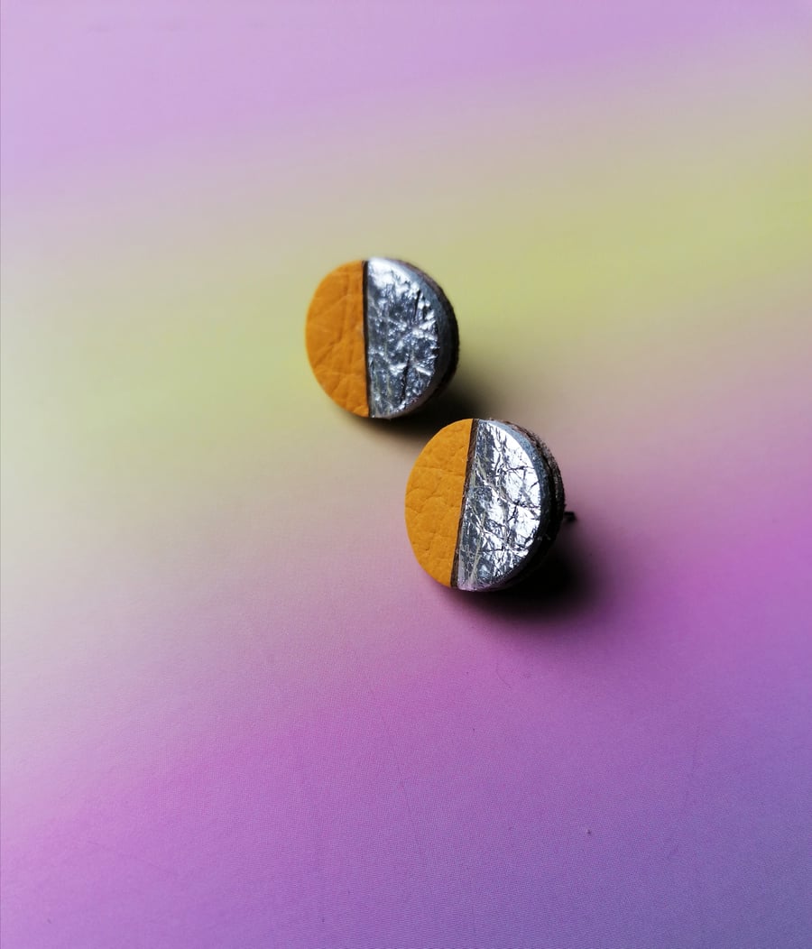 Dual Colour Round Studs - Yellow & Silver