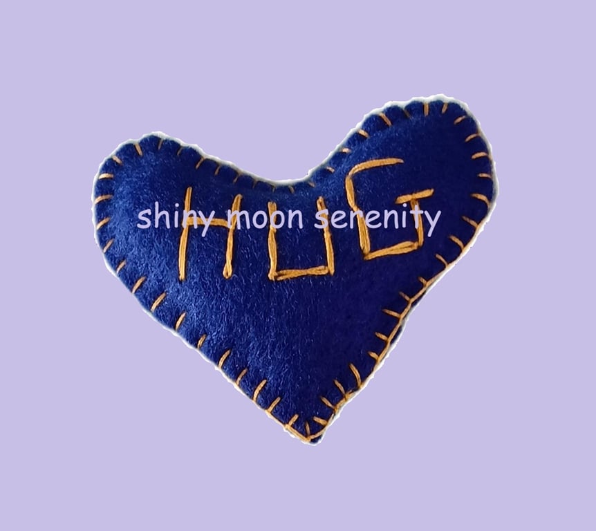 Pocket Hug Large, Dark Blue with Yellow stitching