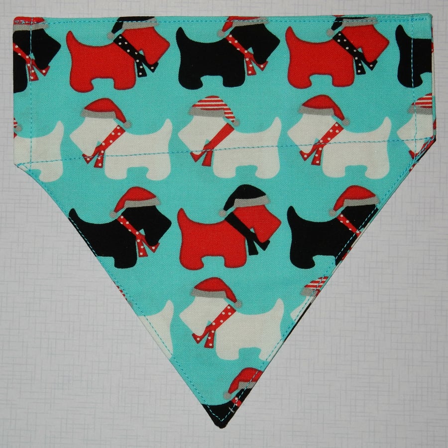Christmas dog bandana - Festive Scotties
