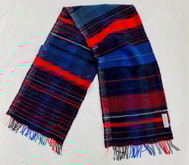 Soft and contemporary Mid length scarf 1