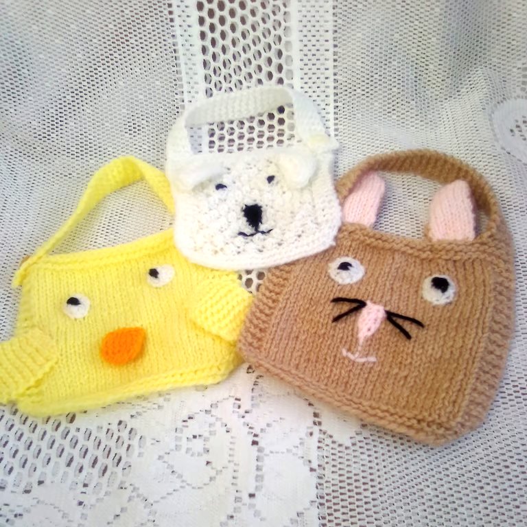 Pack of 3 Baby Animal Themed Knitted Baby's Bibs, Baby Shower Gift, Gift Set