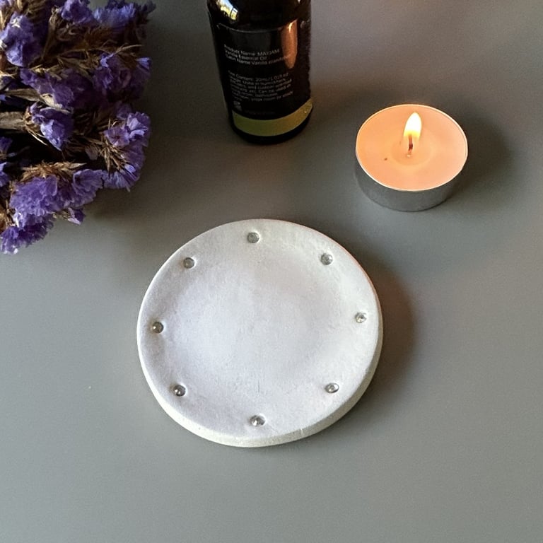 Essential Oil Diffuser Dish & Chakra Intention Stones – Echoes of Essence 