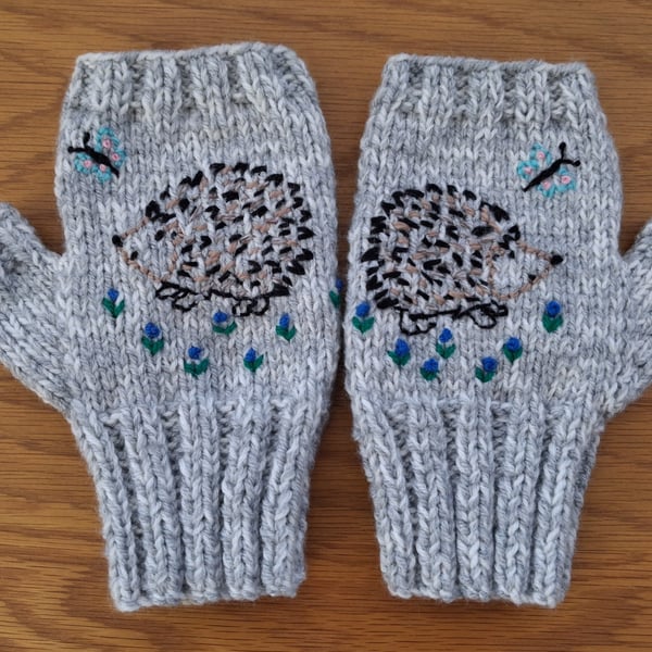 Silver Grey Colour Gloves With Embroidered Hedgehog And Butterfly (J194)