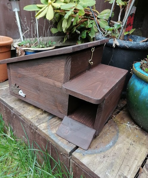 Hedgehog house, Hedgehog home nesting box, Hog house hibernation