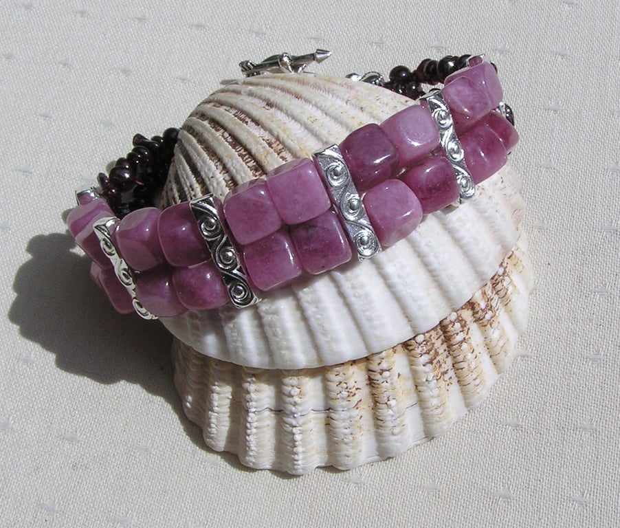 Strawberry Quartz & Deep Red Garnet Gemstone Beaded Bracelet