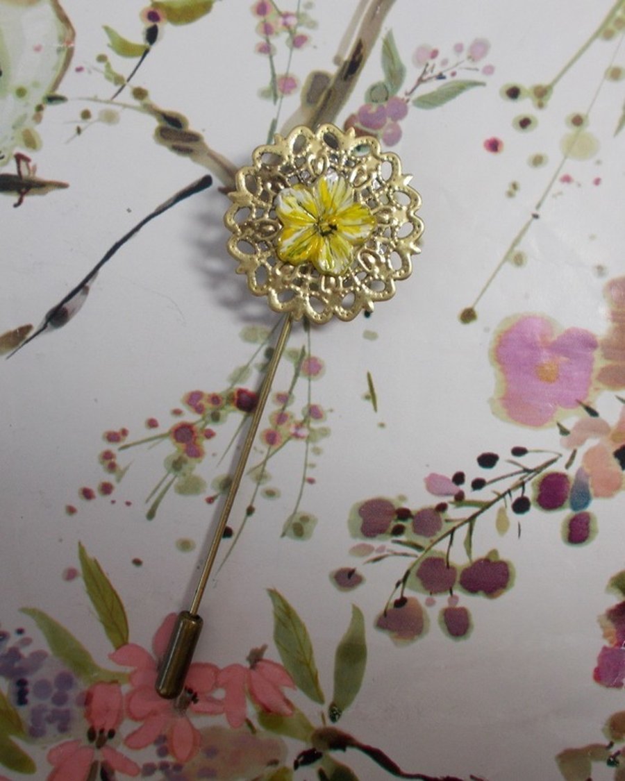 Spring PRIMROSE PIN Bronze Tone Filigree Wedding Lapel Flower Pin HAND PAINTED