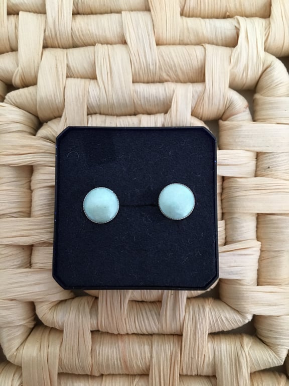Very Pretty Mint Green Studs