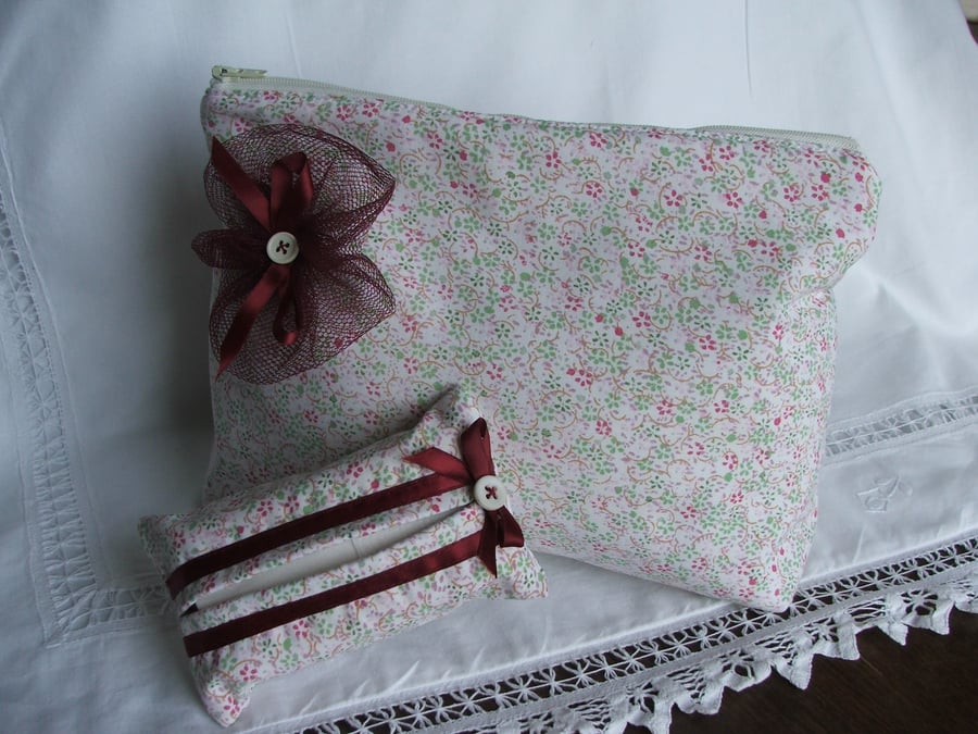 Make up bag and tissue holder ditsy fabric