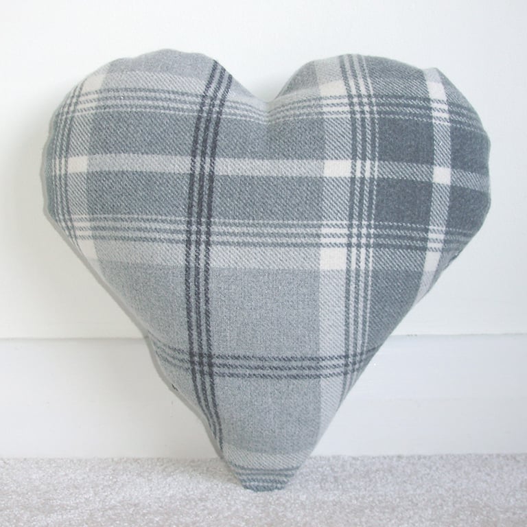 Heart Cushion Tartan Grey Cuddly Wool-feel 14" Bedroom Decor Pillow