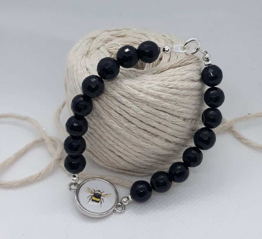 BR377 Black Agate beaded bracelet with bee cabochon