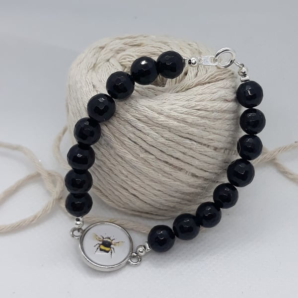 BR377 Black Agate beaded bracelet with bee cabochon