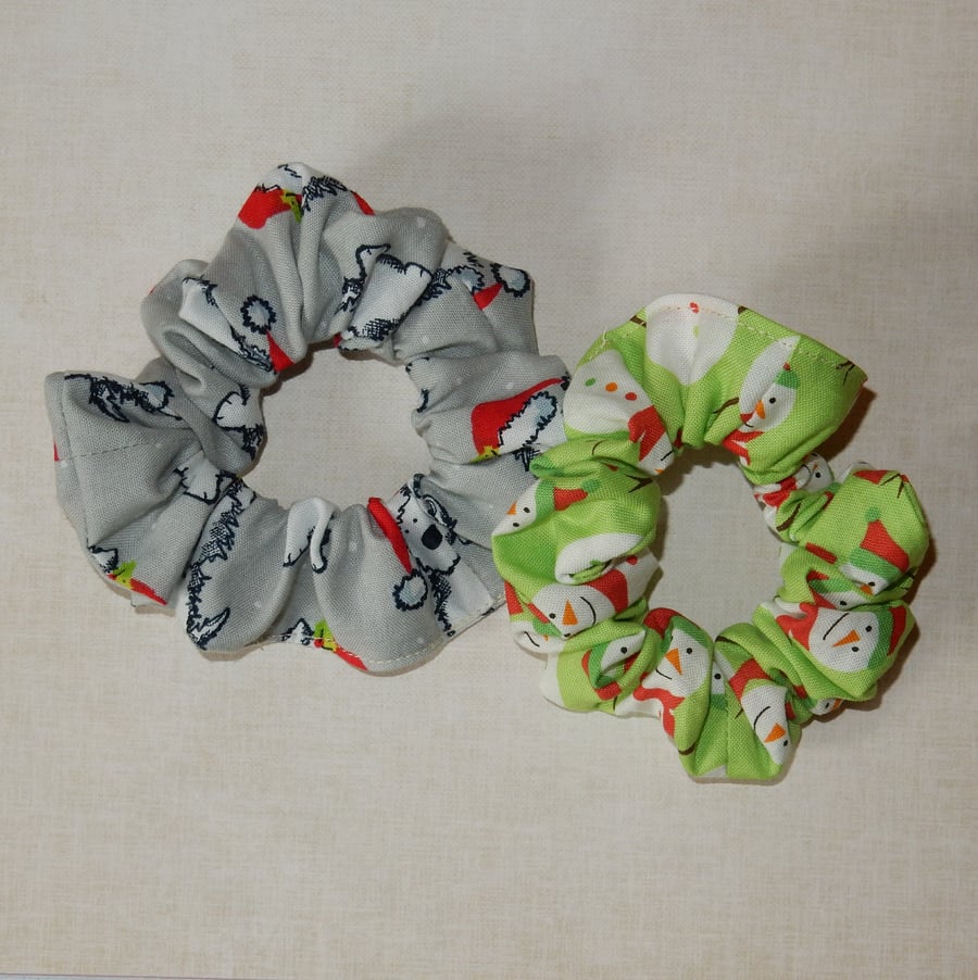 Christmas scrunchies snowmen and Santa dogs