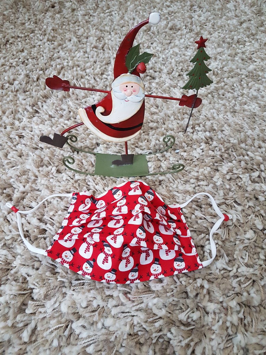 Adult festive face covering – Red Snowmen Print 