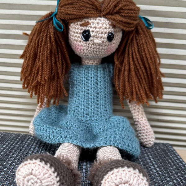 Amigurumi doll 