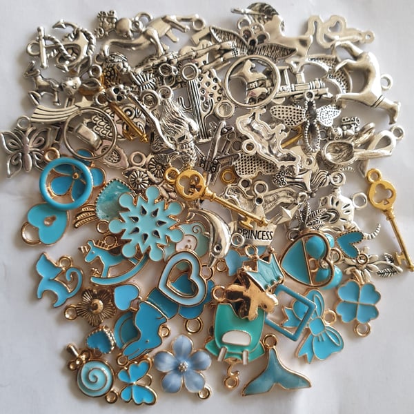 Freepost - Jewellery Making Charms - Random Colour Mix of 25 Pieces-MIXED THEMES
