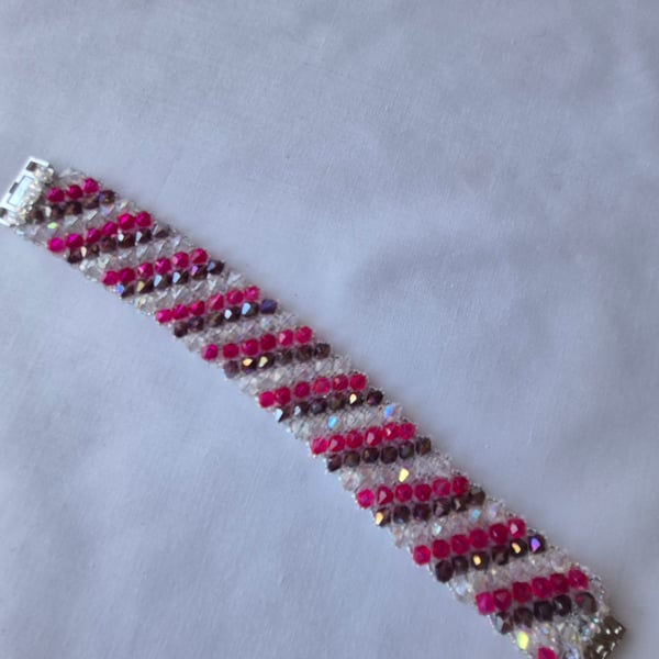 Swarovski crystal and seed bead netted bracelet
