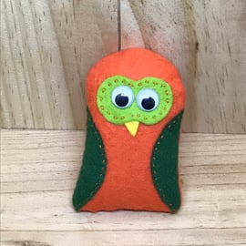 Felt Owl Pincushion (088)