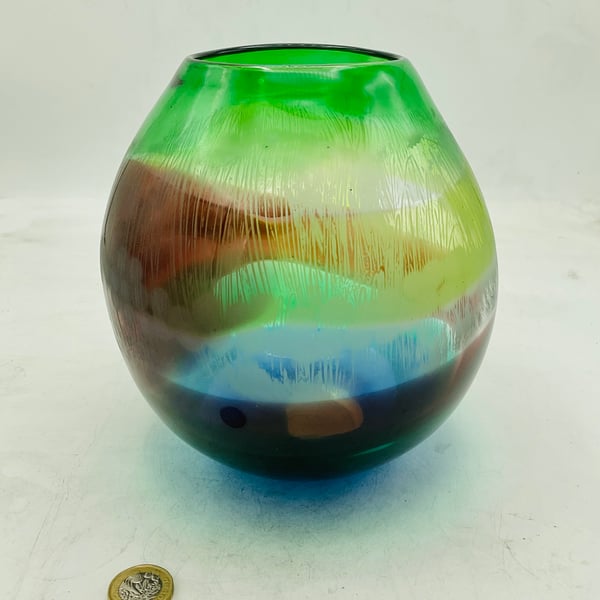 Strappy Bowl in Misty Moody Colours 