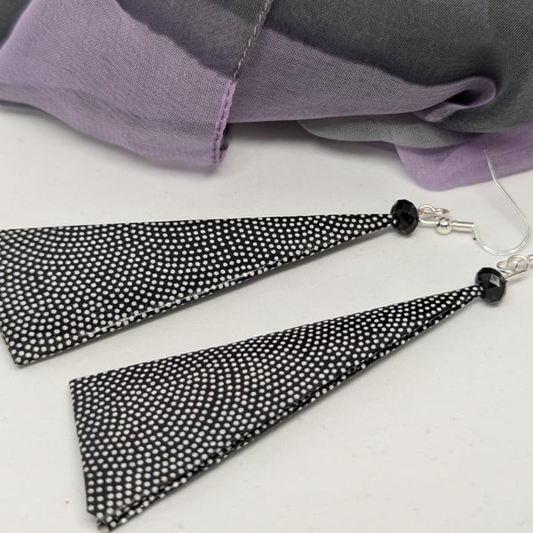 Long triangle paper earrings: black with gold dots