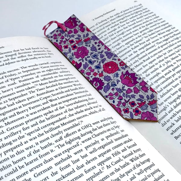 Handmade leather bookmark 