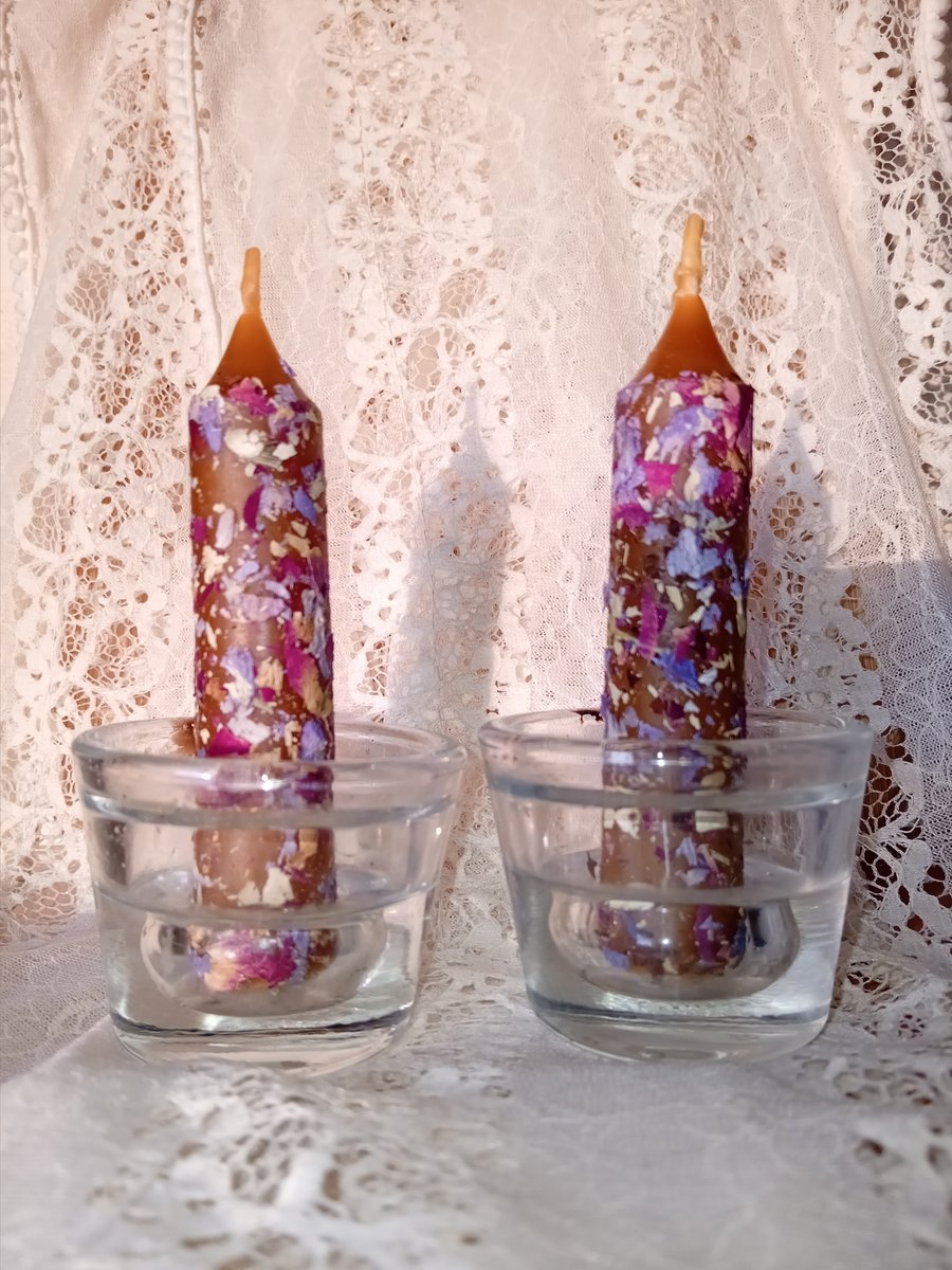 2 pack beeswax decorated candles, natural dry flowers, 10 cm.