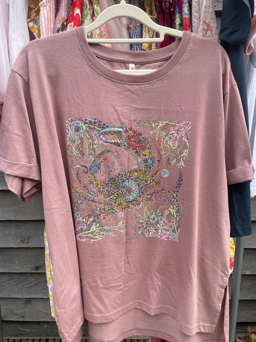 Floral Crab on pink T shirt 10