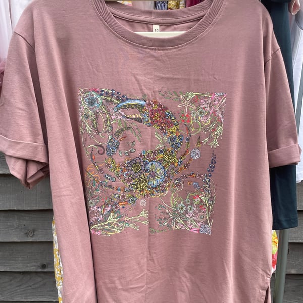 Floral Crab on pink T shirt 10