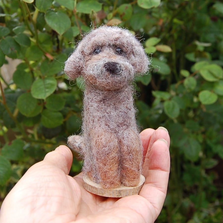 Needle felt wool  Border Terrier Dog 10 cm tall, wool dog,  