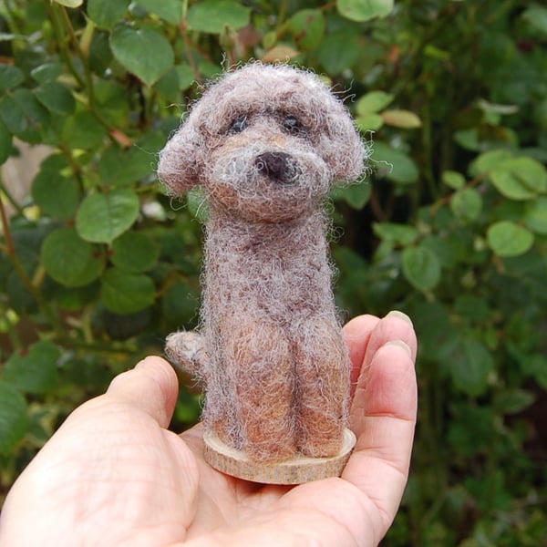 Needle felt wool  Border Terrier Dog 10 cm tall, wool dog,  