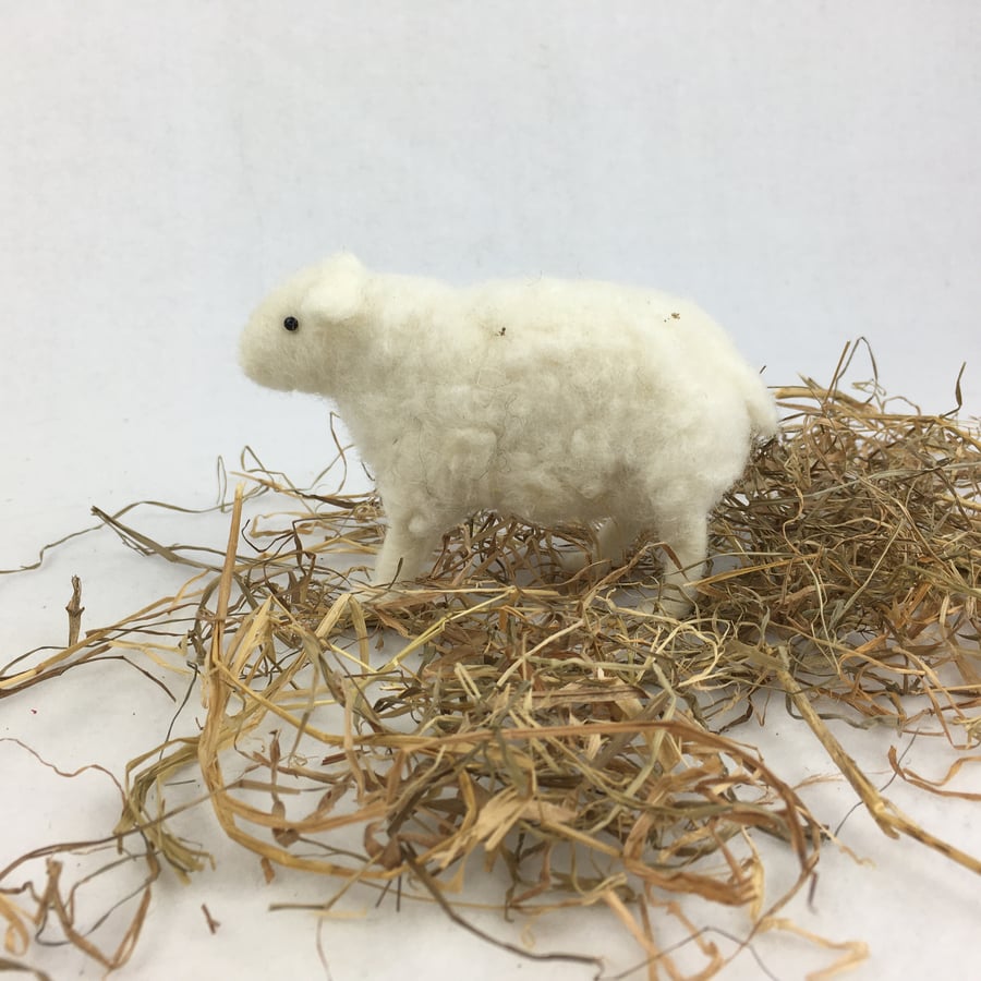 Primitive needle felted sheep model (white)