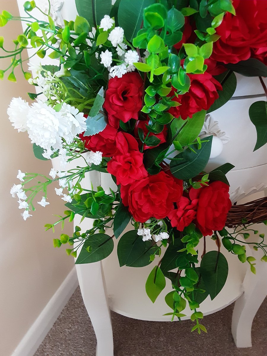 Maggie. 37cmhalf covered wreath 