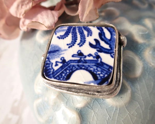 Broken China Pendant Necklace - Willow Pattern - Boho Style